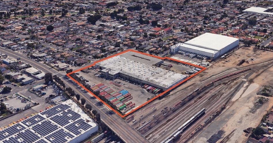Primary Photo Of 920 E Pacific Coast Hwy, Wilmington Warehouse For Lease