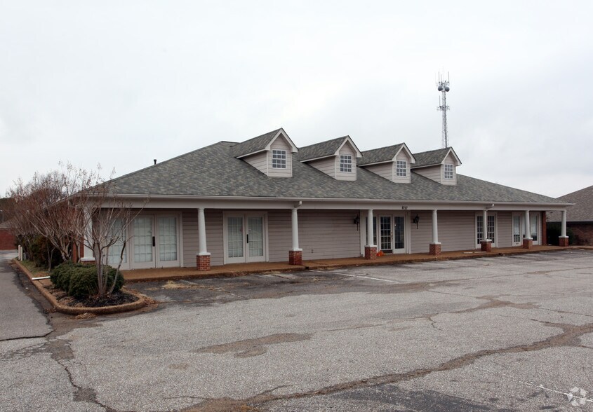 More Photos Of 8727 Northwest Dr, Southaven Medical For Lease