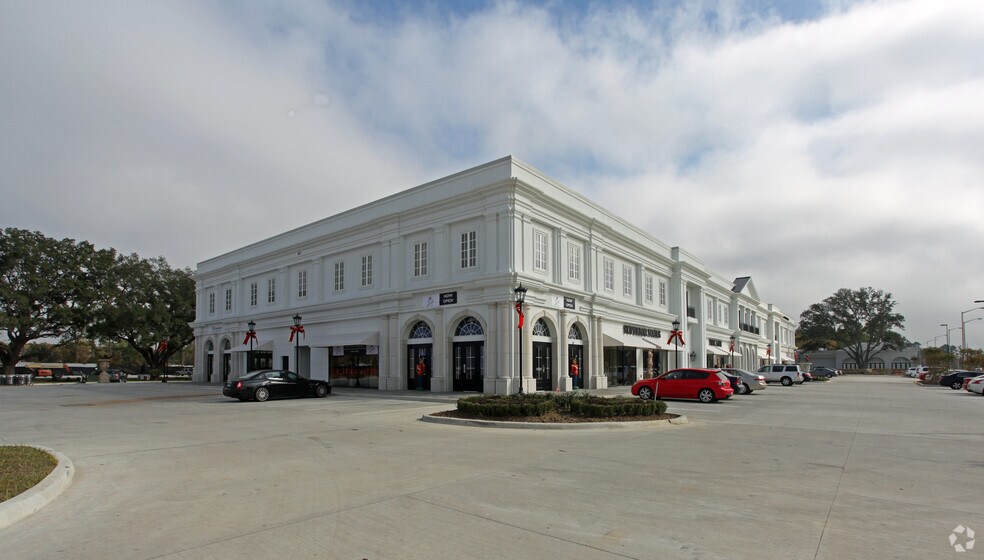 More Photos Of 1921 Kaliste Saloom Rd, Lafayette Restaurant For Sale