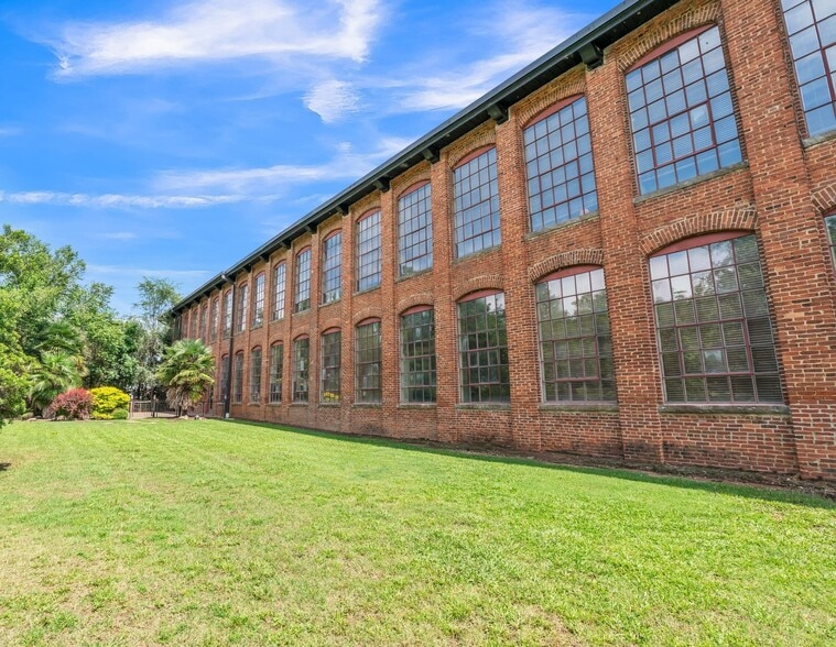 More Photos Of 2100 Main St, Porterdale Apartments For Lease