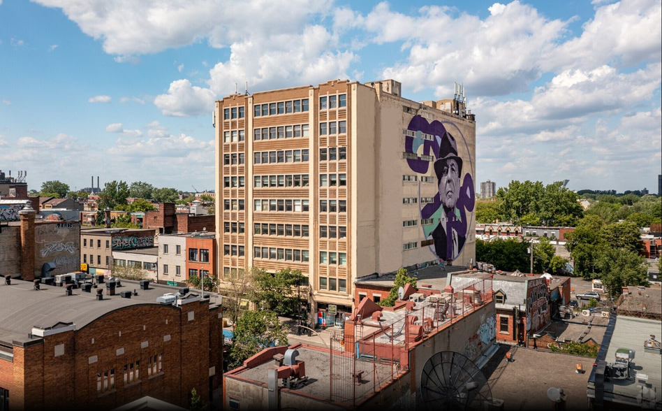 Primary Photo Of 3981 Boul Saint-Laurent, Montréal Office For Lease