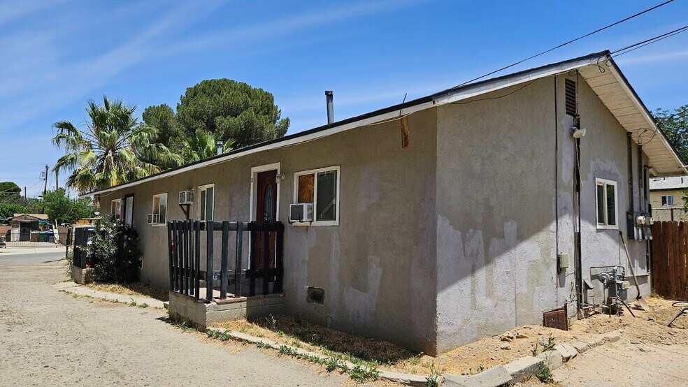 More Photos Of 1601 Jefferson St, Bakersfield Apartments For Sale