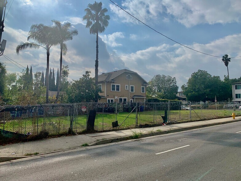 More Photos Of 250 N Wilton Pl, Los Angeles Land For Sale