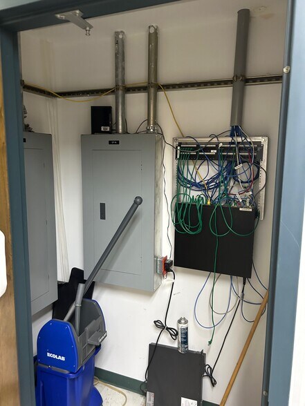 More Photos Of 214 State St, Schenectady Office For Lease