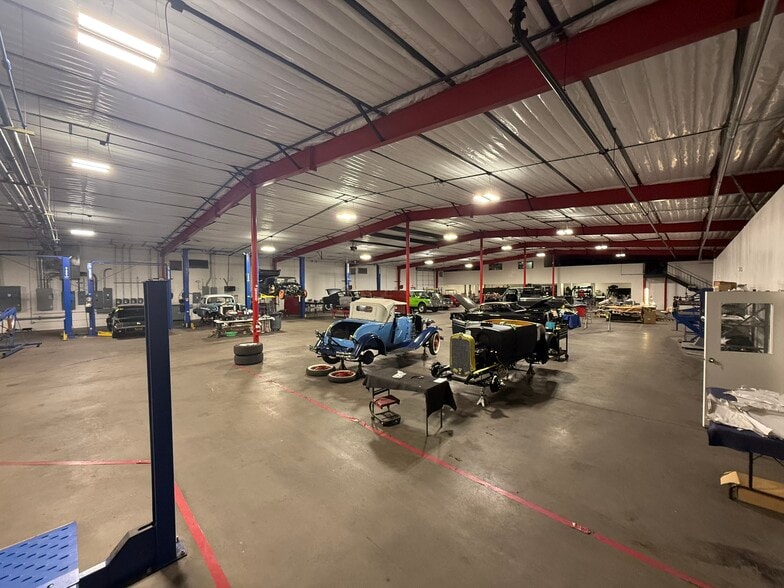 More Photos Of 5919 Jessamine St, Houston Warehouse For Lease