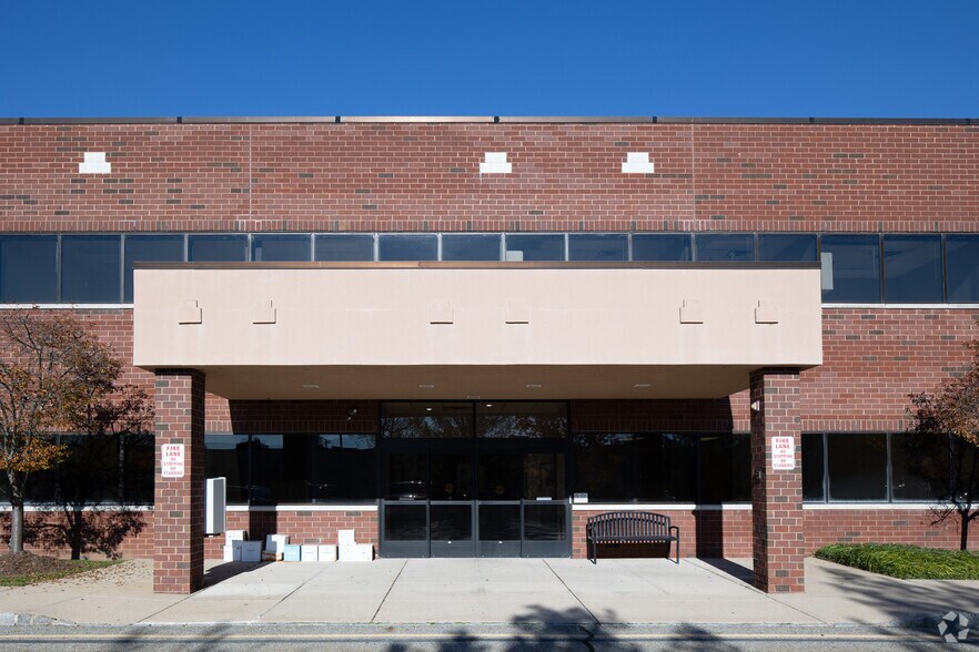 More Photos Of 8 Saddle Rd, Cedar Knolls Medical For Lease