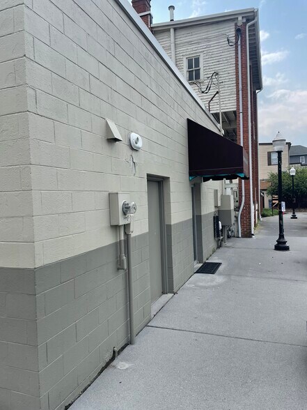 More Photos Of 208 N Main St, Blacksburg General Retail For Sale