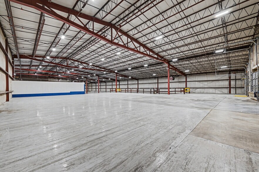 More Photos Of 11-25 Harding St, Middletown Warehouse For Sale