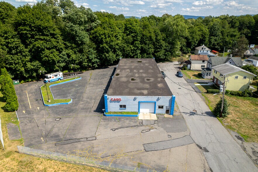 More Photos Of 1100 Fulton St, Scranton Service For Sale