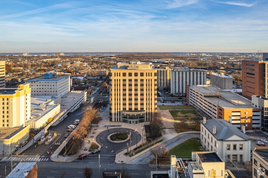 More Photos Of 600 N King St, Wilmington Office For Lease