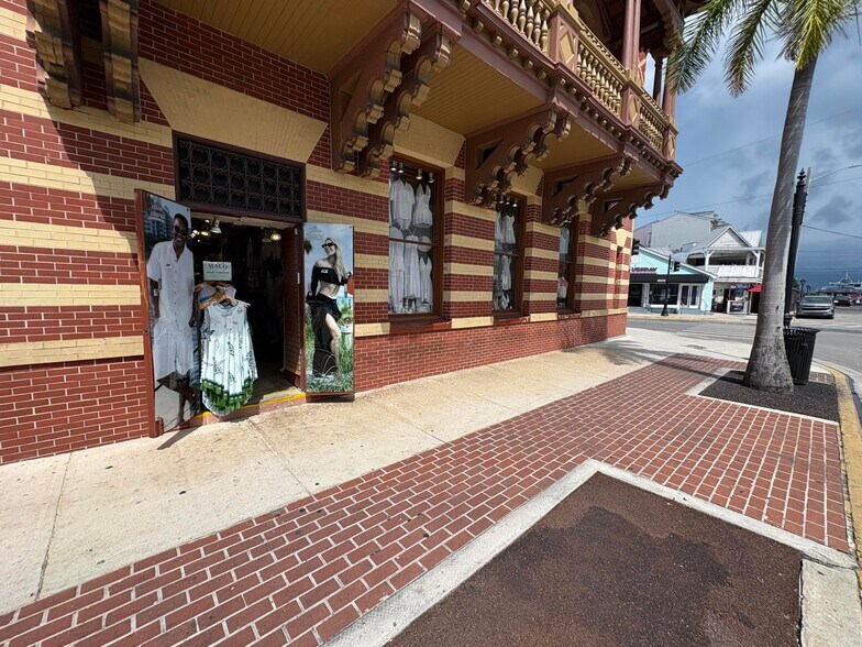 More Photos Of 100 Duval St, Key West General Retail For Lease