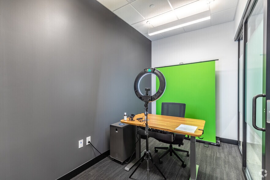 More Photos Of 2300 Wilson Blvd, Arlington Office For Lease