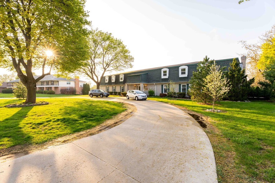 More Photos Of 5313 Territorial Rd, Grand Blanc Apartments For Sale