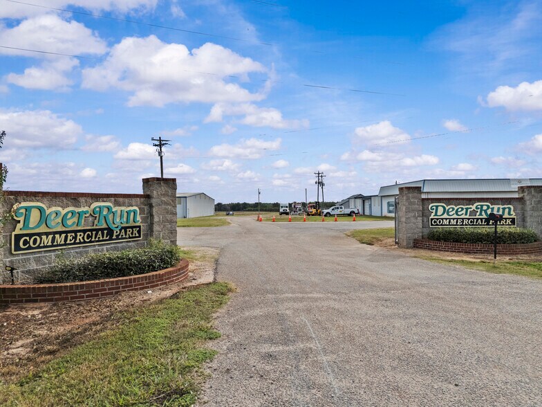 More Photos Of 4200 US-82 Hwy, Dawson Flex For Lease