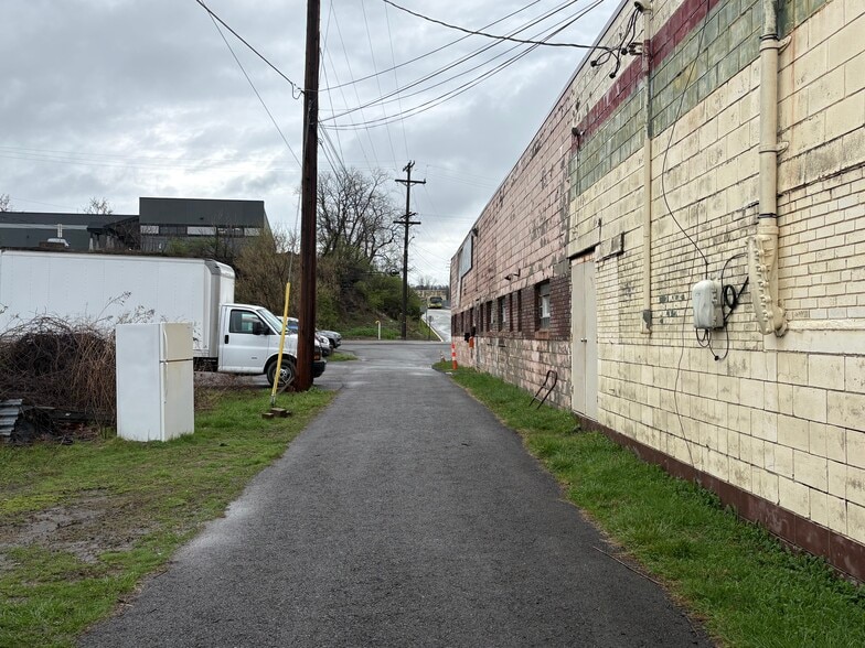 Primary Photo Of 550 Mayer St, Bridgeville Warehouse For Sale