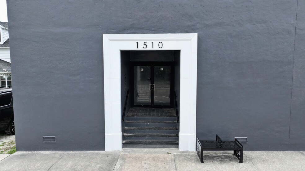 More Photos Of 1510-1520 High Land Ave, Melbourne Restaurant For Lease