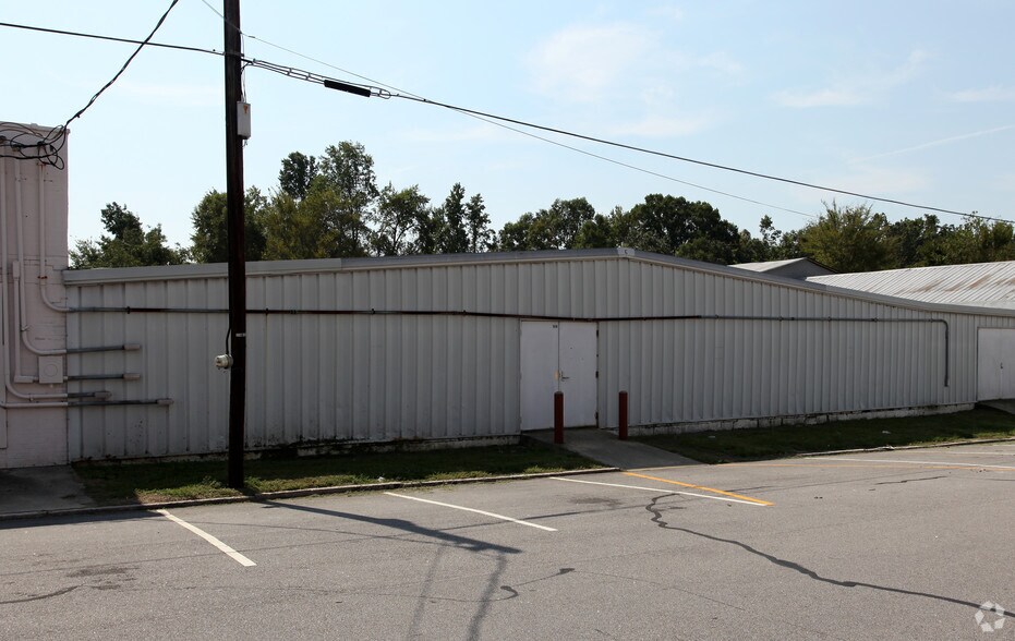 Primary Photo Of 125 W Vance St, Zebulon Storefront Retail Office For Sale