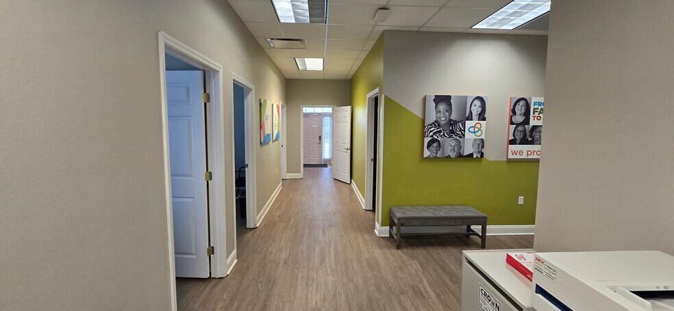 More Photos Of 1307-1309 Providence Rd, Brandon Office For Lease