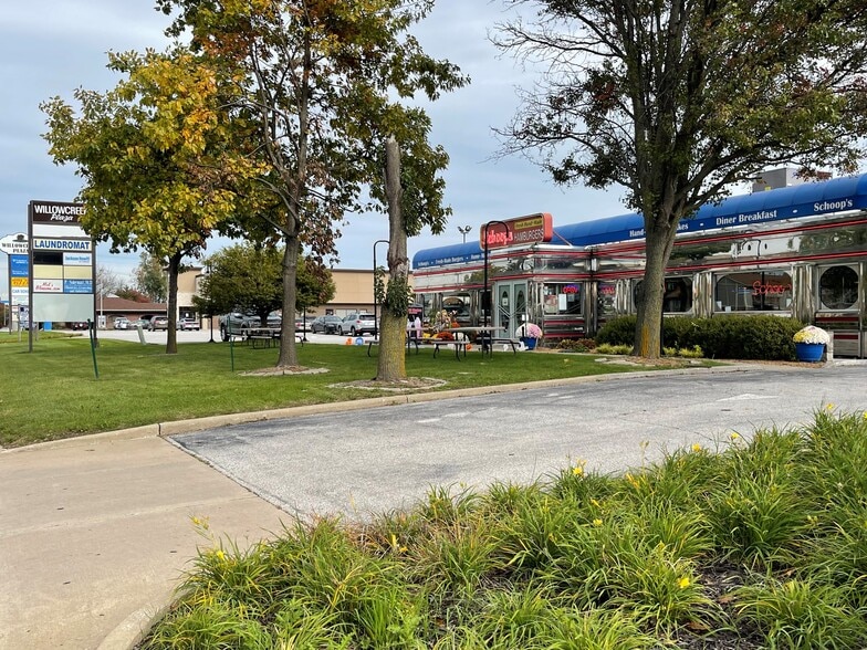 More Photos Of 3283-3369 Willowcreek Rd, Portage Storefront For Lease