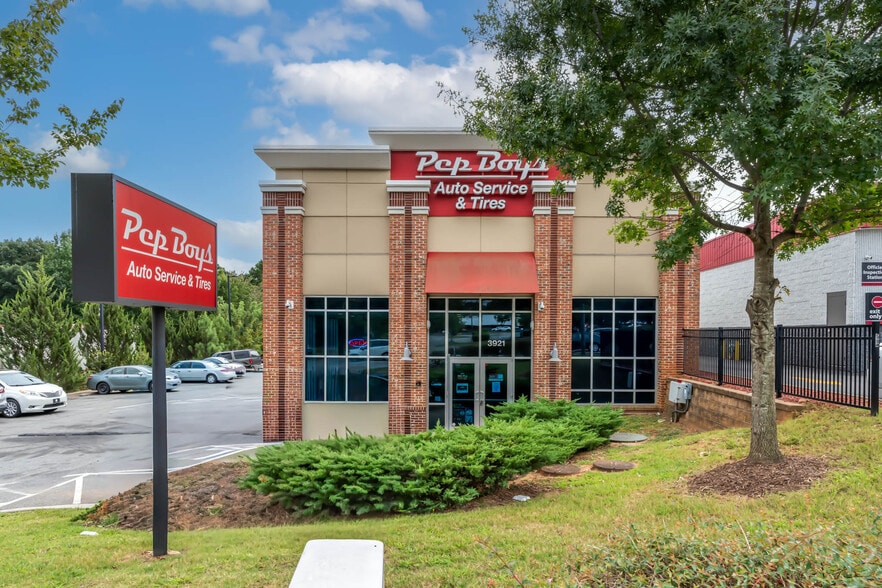 Primary Photo Of 3921 Western Blvd, Raleigh Auto Repair For Sale