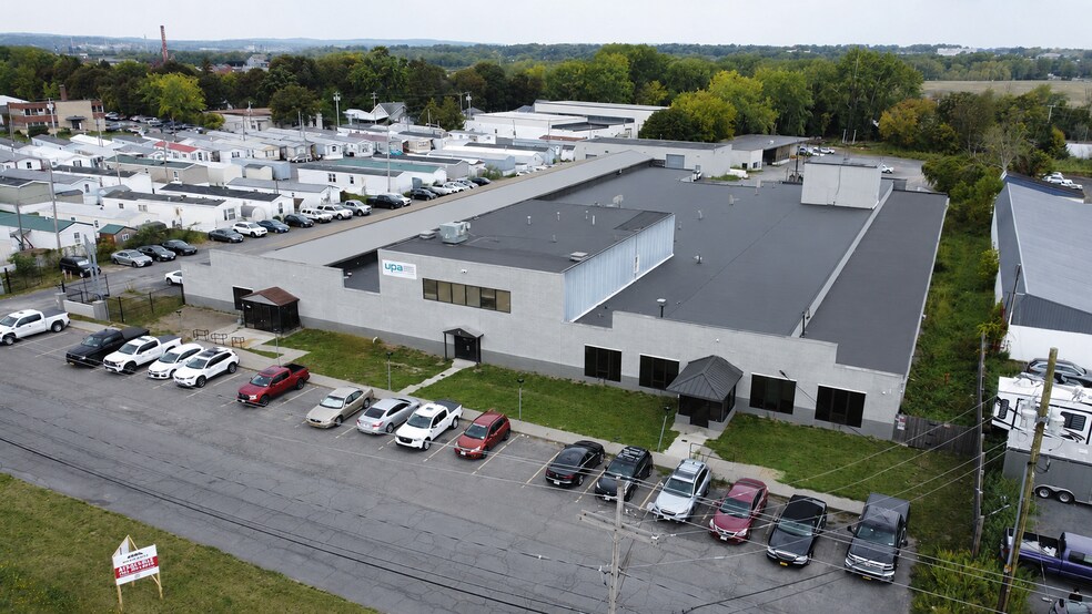 More Photos Of 1811 LeMoyne Ave, Syracuse Warehouse For Lease