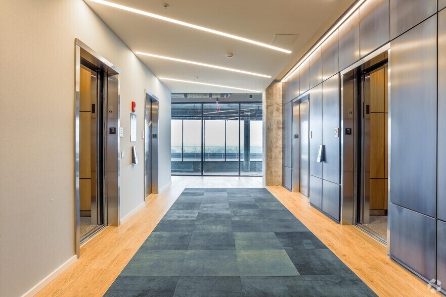 More Photos Of 555 S Mangum St, Durham Office For Lease