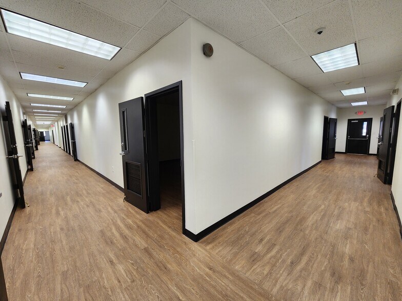 More Photos Of 2 Fisher Rd, Greenville Schools For Lease