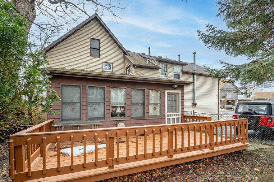 More Photos Of 5476 Broadway St, Lancaster Storefront Retail Residential For Sale