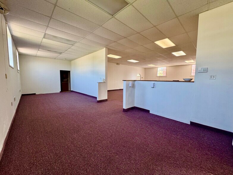 More Photos Of 1015 Main St, Conneautville Office For Sale