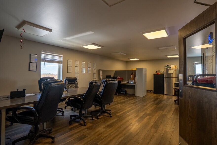More Photos Of 21323 I 76 Frontage Rd, Hudson Warehouse For Lease