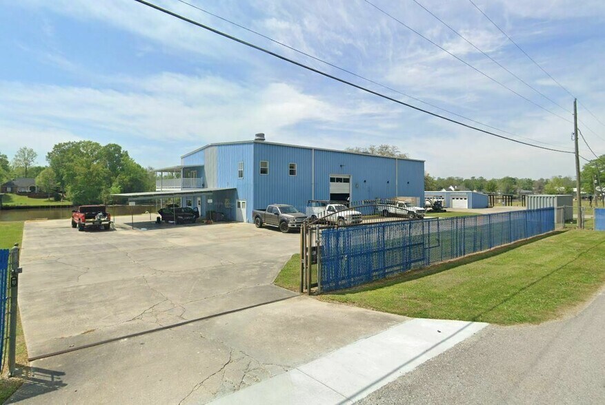 More Photos Of 13811 Diversion Canal Rd, Saint Amant Industrial For Sale