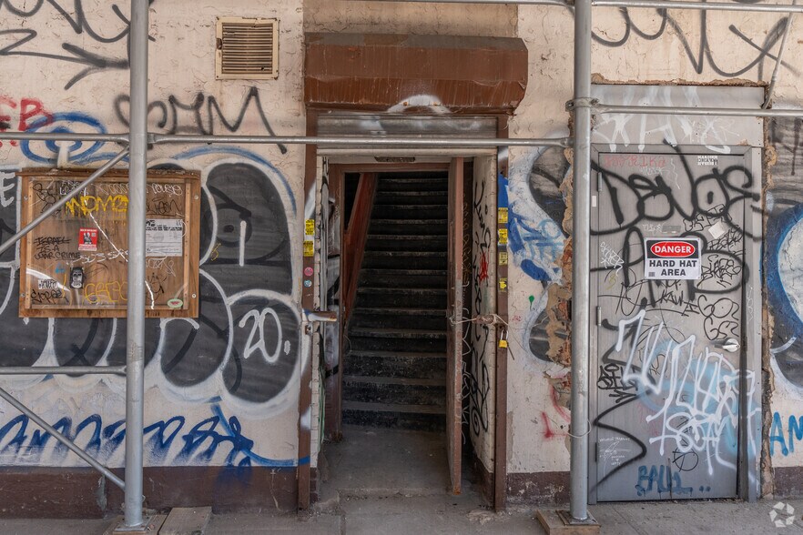 More Photos Of 395-403 Evergreen Ave, Brooklyn Religious Facility For Lease