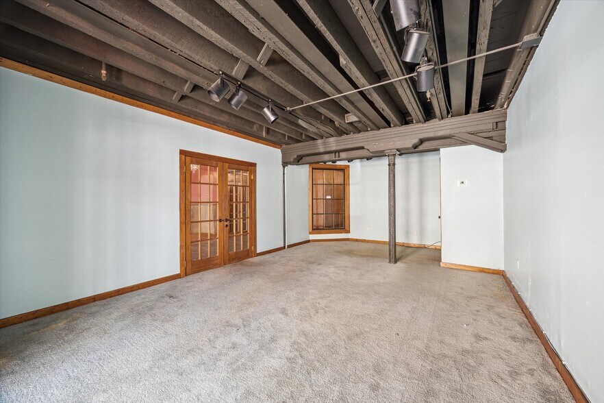 More Photos Of 210 Moody Ave, Galveston Storefront Retail Office For Sale