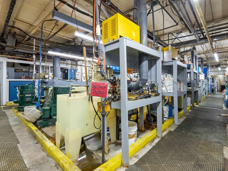 More Photos Of 634-636 Park Ave, Cranston Storefront For Sale