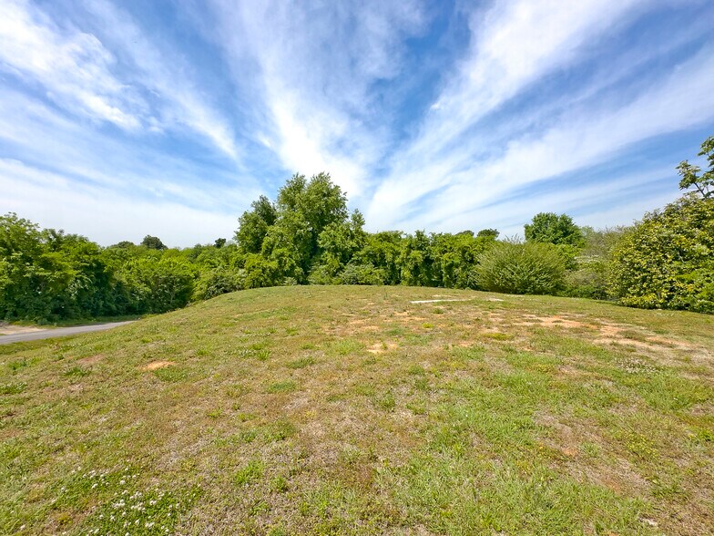 More Photos Of 502 Main St, Fultondale Land For Lease