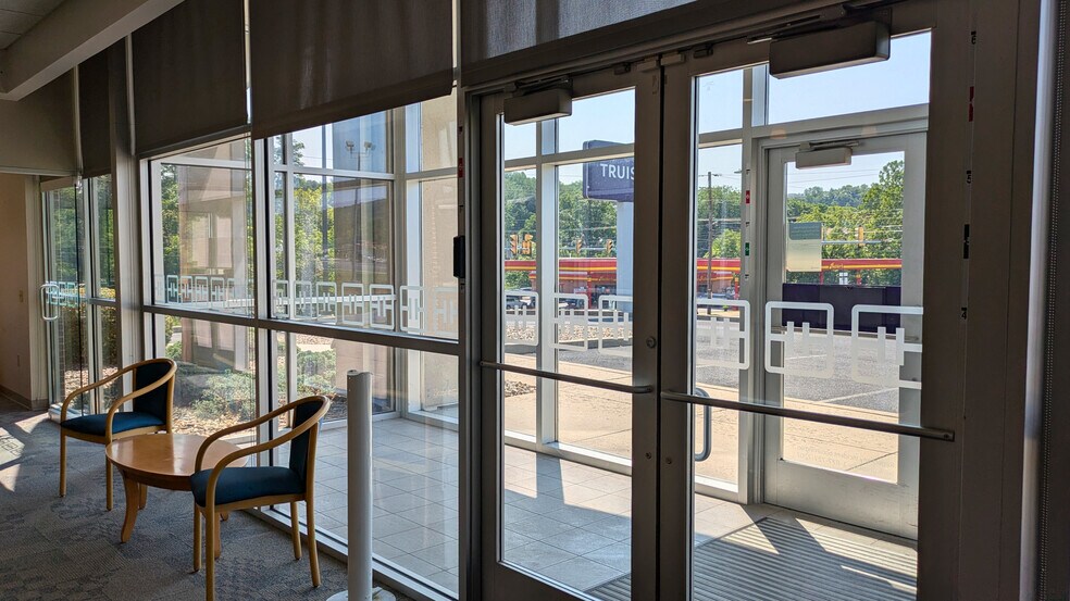 More Photos Of 8190 Derry St, Harrisburg Bank For Lease