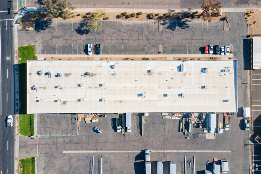 More Photos Of 4901 W Van Buren St, Phoenix Warehouse For Lease