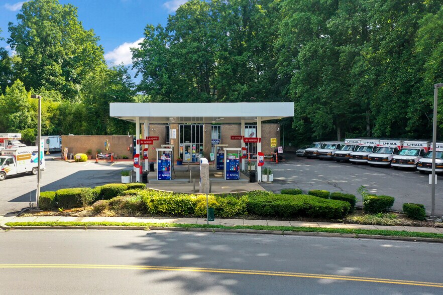 More Photos Of 11410 N Shore Dr, Reston Service Station For Sale