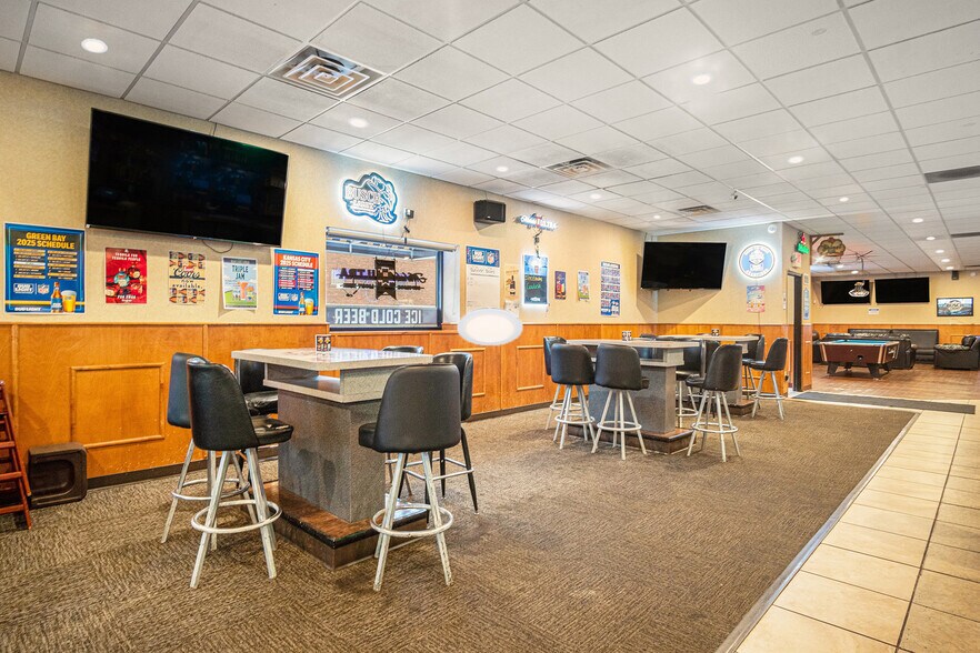 More Photos Of 203 N Egan Ave, Madison General Retail For Sale