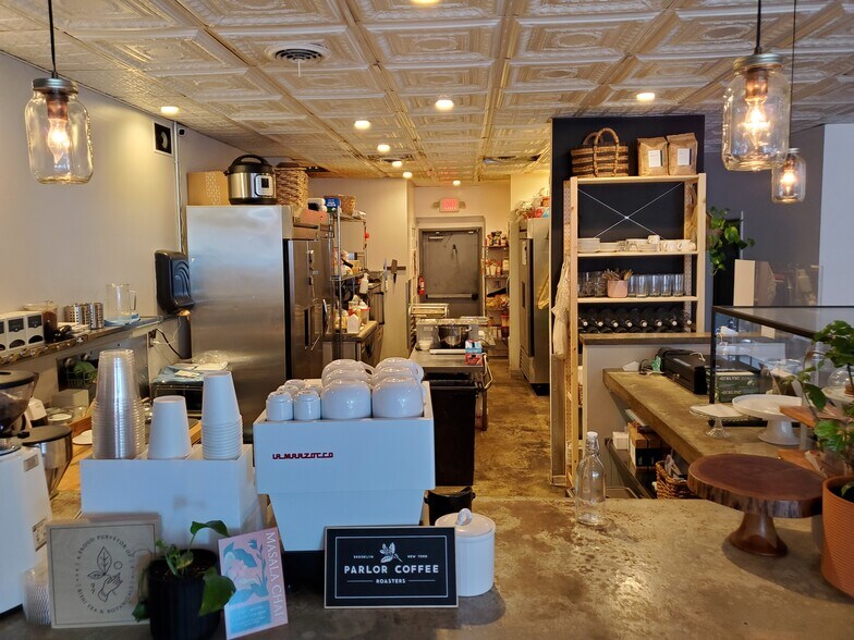 More Photos Of 1506 E Carson St, Pittsburgh General Retail For Sale