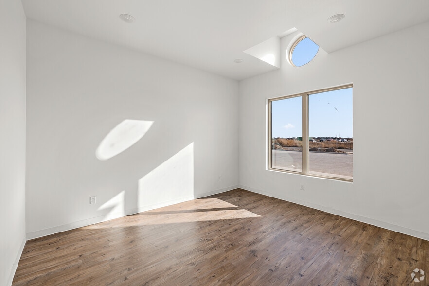 More Photos Of 3204 140th St, Lubbock Medical For Lease