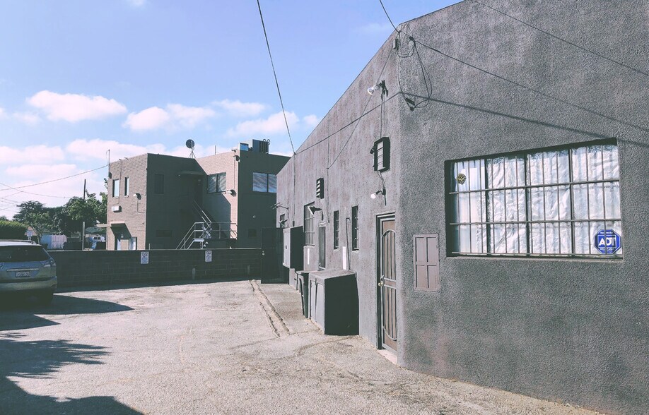 More Photos Of 4374-4378 Atlantic Ave, Long Beach Storefront For Lease