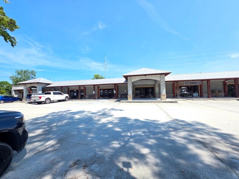 More Photos Of 163 Bluffton Rd, Bluffton Unknown For Lease