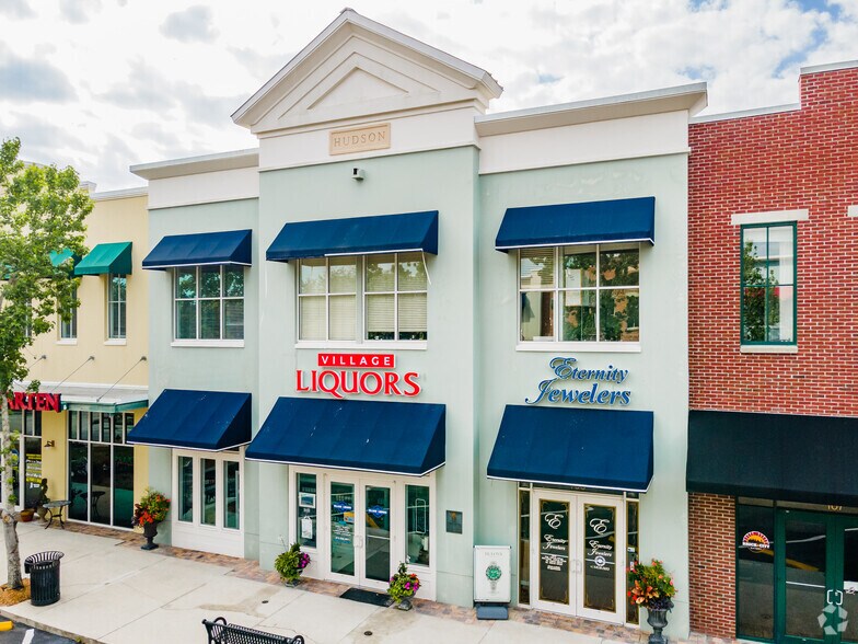 More Photos Of 16540 Pointe Village Dr, Lutz Storefront Retail Office For Lease