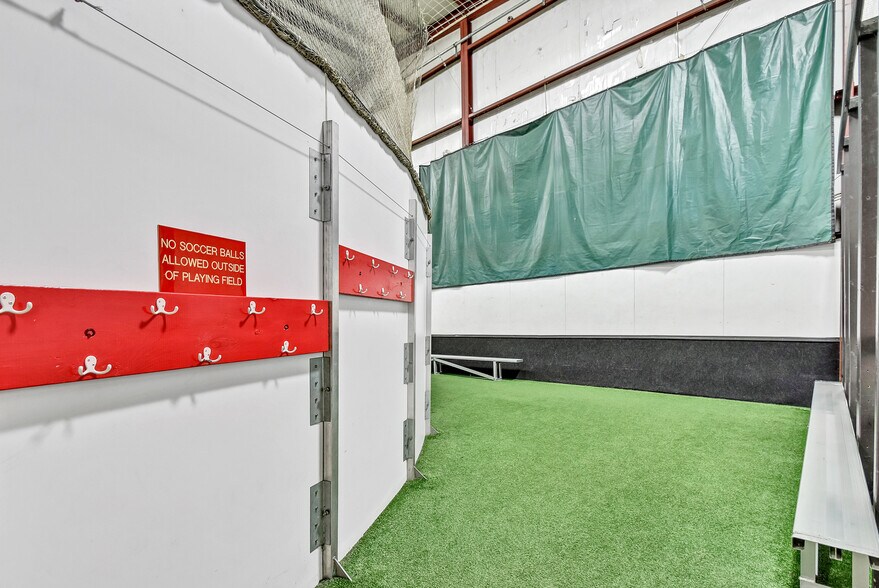 More Photos Of 1856 Nimitz Dr, De Pere Distribution For Lease