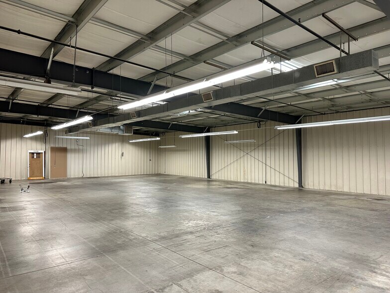 More Photos Of 1980 S West Blvd, Vineland Manufacturing For Lease