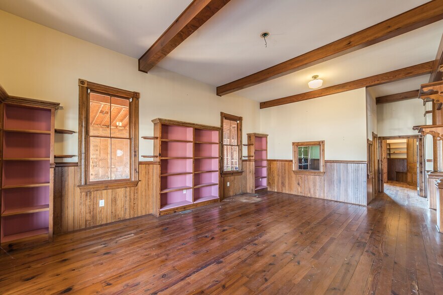 More Photos Of , Marion Unknown For Sale