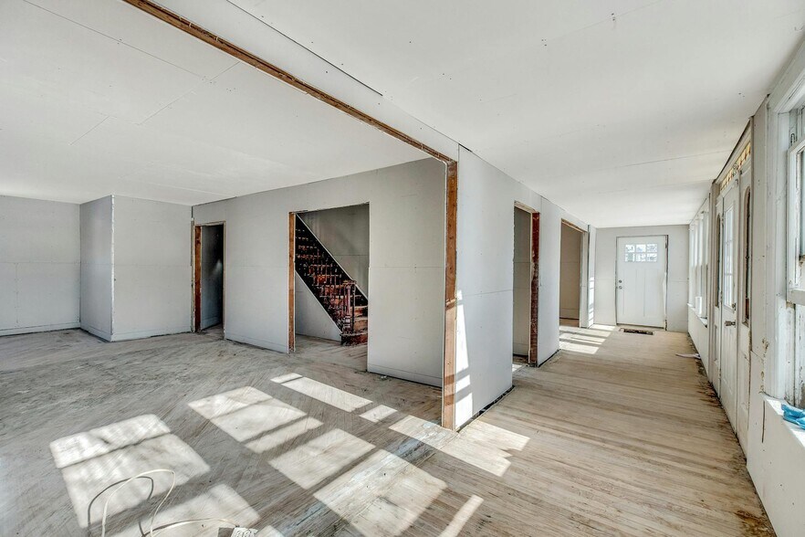 More Photos Of 165 Montauk Hwy, Blue Point Medical For Sale