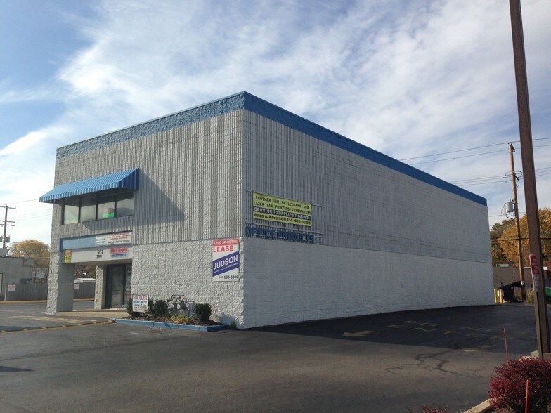 More Photos Of 737-739 N Mayfair Rd, Milwaukee Office For Sale