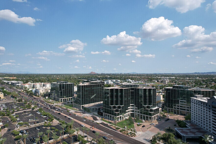 More Photos Of 2425 E Camelback Rd, Phoenix Office For Lease